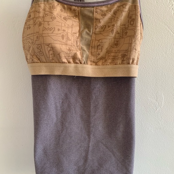 Lululemon Athletica Tops. Chest 13” Long 23” size S - Picture 4 of 8